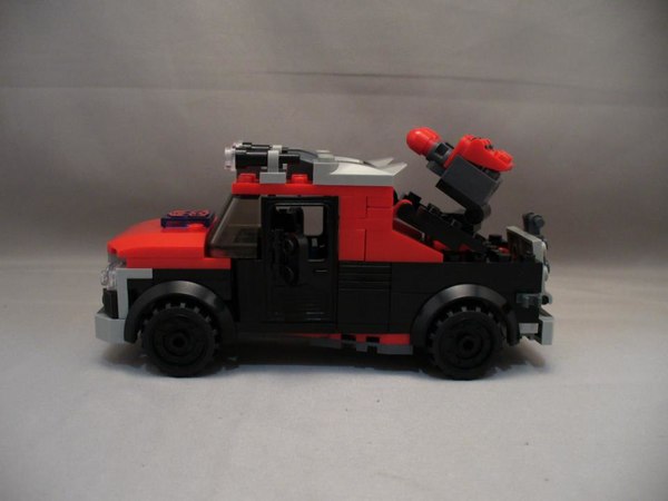 Transformers Kre O Toys R Us Exclusive Ironhide Image  (18 of 22)